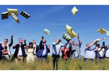 Le 13 juillet, Xavier Batut s’est rendu sur plusieurs sites
de la filière lin dans le département