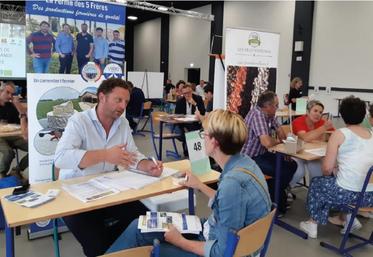 Les producteurs normands en recherche de nouveaux débouchés commerciaux ont profité de ces moments d'échanges avec les acheteurs pour présenter leurs gammes de produits ainsi que leurs spécificités.