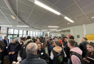 « On est ravi de ce fourmillement. L'avenir de l'agriculture, ce sont aussi les apprenants », constate Gilles Lievens vis-à-vis de l'organisation du forum au sein du Robillard.