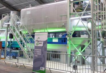 Terre de lin est la première société en France et dans le secteur du lin à utiliser ce procédé naturel pour optimiser l’état sanitaire des semences.