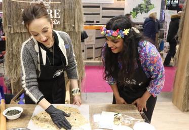 L'atelier de cuisine au lin était animé par Kristel Froger (L'atelier de Kristel), en compagnie de Myriam Duteil, vice-présidente du département en charge des circuits-courts