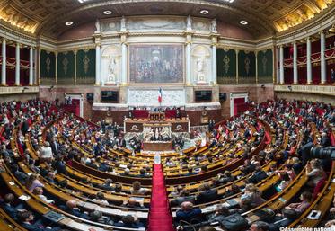 Par 266 voix pour, 213 voix contre et 74 abstentions, les
députés ont approuvé le texte de ratification de l’accord négocié par la Commission européenne.
