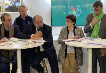 Conférence de presse portant sur le mal-être des agriculteurs au Salon de l’agriculture.