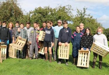 Les élèves de la MFR de Blangy-le-Château, mardi 28 septembre, chez Franck Guesdon.