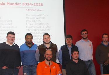 Le cru 2024-2026 du conseil d'administration JA 27. "Une jeune équipe ambitieuse qui prend place", tels ont été les premiers mots de son nouveau président Romain Loiseau, installé depuis 2020 dans le Pays d'Ouche (volaille label, pomme et vache allaitante).