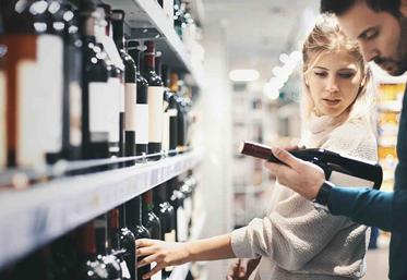 Une consommation de vin en baisse de 2,6 % par rapport à 2022.