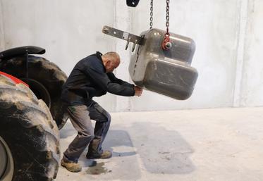 Cuma Normandie services a organisé, jeudi 13 mars, une journée de contrôle "levage" à destination des exploitations qui comptent au moins un salarié ou un apprenant dans leurs rangs.