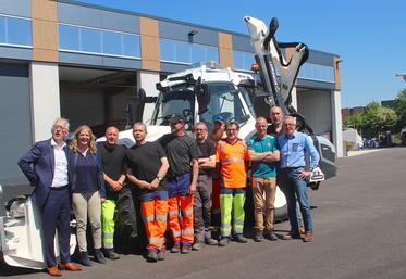 Le 30 avril dernier au centre d'exploitation de Pacy-sur-Eure, Pascal Lehongre et Thierry Plouvier (vice-présidents du Département) ont dressé un bilan sur l'expérimentation 2024 et les nouveautés 2025 en termes de fauchage des bords de route.