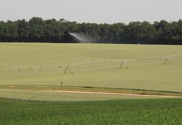 Eric Thirouin souhaite que les agriculteurs " s'arment juridiquement en s'appuyant sur l'intérêt général majeur " qui a été validé dans la loi d'orientation agricole.