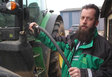 "Toutes les sensibilités politiques sont représentées au sein du conseil mais ça ne vient jamais sur la table. Avant chaque décision, il y a débat, on tranche, puis chacun assume la décision du conseil."