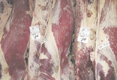 Les industriels mettraient en avant l'importance de leurs stocks de viande.