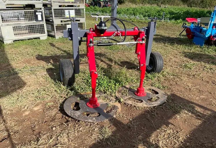 <em class="placeholder">Bineuse Ferotin inter-plants pour les cultures en rang.</em>