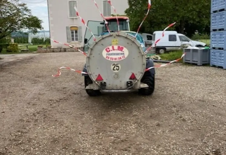 <em class="placeholder">Des tests avec rubalises effectués sur un pulvérisateur pour optimiser les réglages. </em>