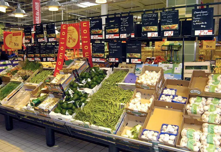 <em class="placeholder">GMS / supermarché Auchan / rayon fruits et légumes	/ grande distribution  / grande surface	/ promotions</em>
