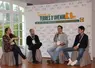 Mariane Naudin de Lidl entourée d'intervenants des filière fruits et légumes du Nord-Ouest à la dernière table ronde de la Tournée en terre d'avenir de Lidl à Pont-Saint-Martin, en Loire-Atlantique le 8 janvier 2025.  