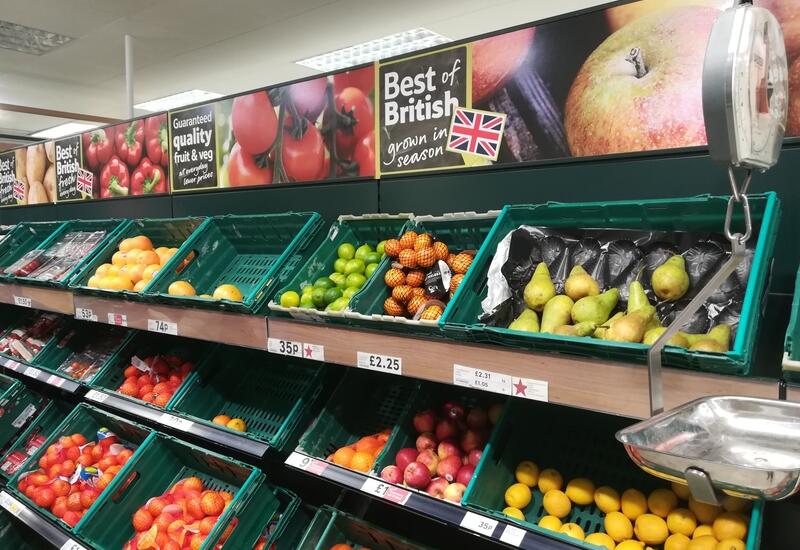 Au Royaume-Uni, les consommateurs et les supermarchés affichent leur soutien à la production nationale, en raison notamment de l’importance accordée à l'impact environnemental du transport des fruits et légumes sur de longues distances.