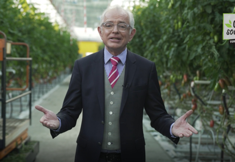 Mac Lesggy a participé à quatre vidéos pour l'AOPn Tomates et Concombres de France, qui visaient à vulgariser la production sous serre pour le grand public. L'AOPn va les remettre en avant ce printemps, sur ses réseaux sociaux et les Replay des chaînes du groupe M6.