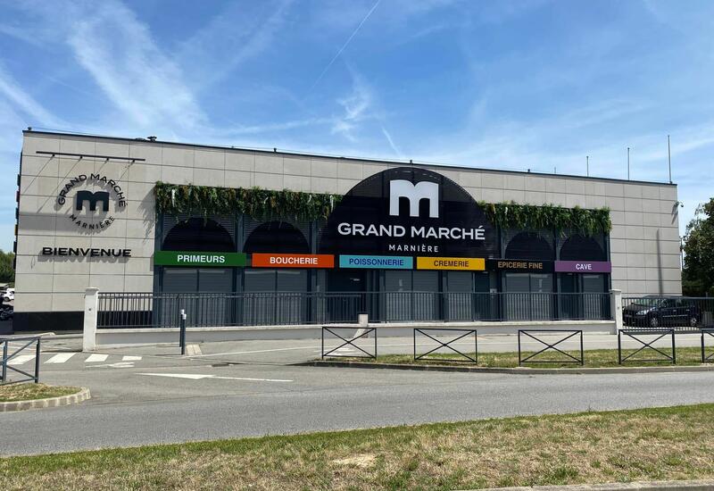 Devanturte magasin Grand Marché La Marnière 