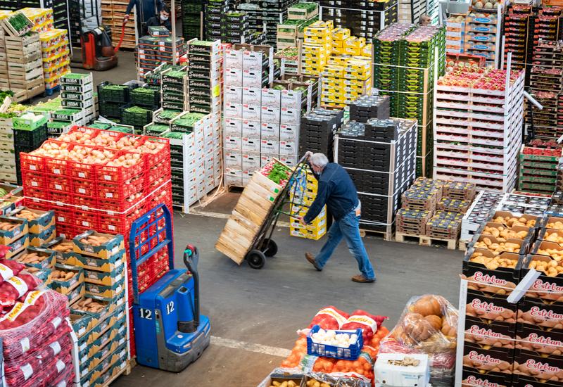 Allée fruits et légumes marché de Rungis Min