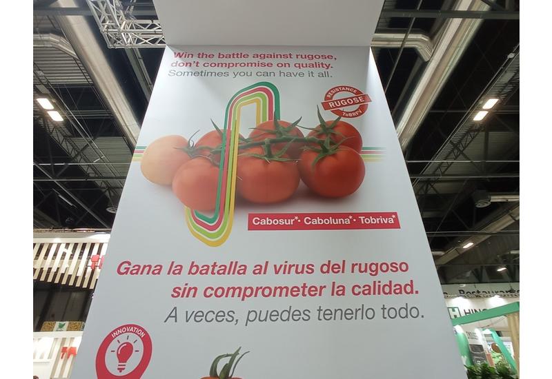 Affiche sur le stand de BASF sur le salon Fruit Attraction, vantant le credo du semencier : "proposer des variétés de tomate résistantes au virus ToBRFV sans sacrifier le goût ni les rendements"