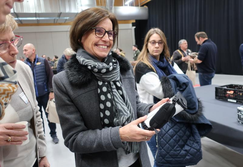 <em class="placeholder">Lors des Rendez-vous de l’Arbo à Valence, Sylvie Bureau de l’Inrae a présenté les résultats de l’utilisation du spectromètre portatif sur abricot.</em>
