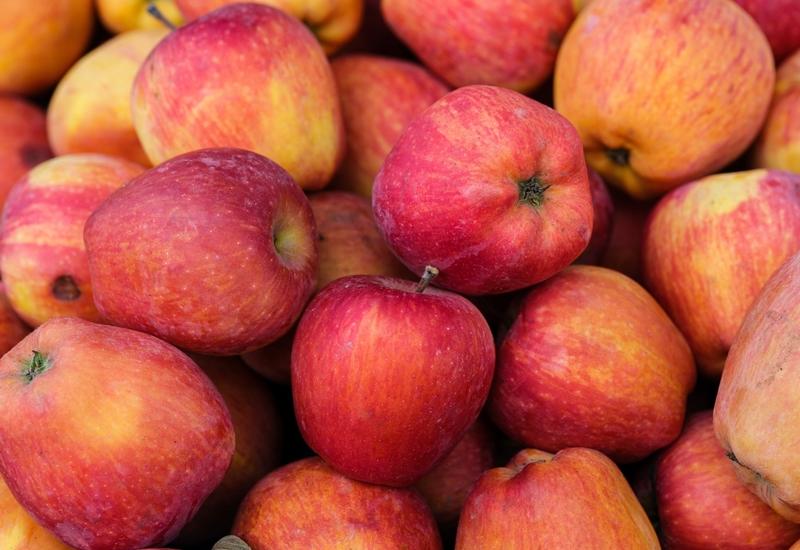 <em class="placeholder">Des pommes rouges en vrac. </em>