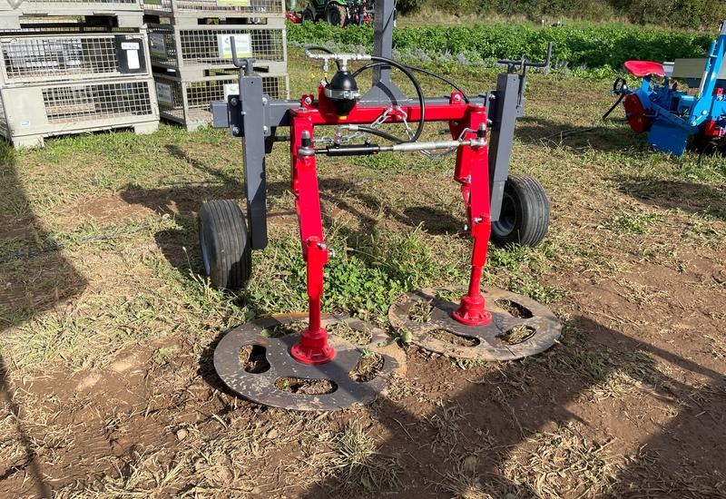 <em class="placeholder">Bineuse Ferotin inter-plants pour les cultures en rang.</em>