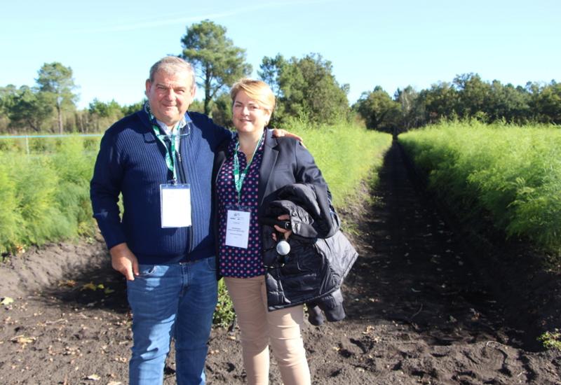 <em class="placeholder">Jean-Pierre Bouillac et Danielle Chambaraud, producteurs d'asperges et de vin en Gironde.</em>