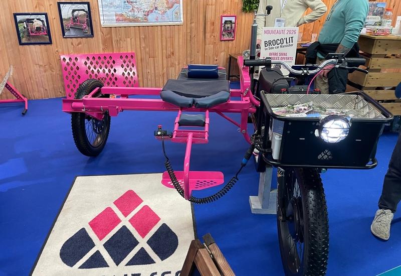 <em class="placeholder">Side-car maraîcher électrique Broco'Lit de l'entreprise bretonne Romanesco au salon du Sival 2026</em>