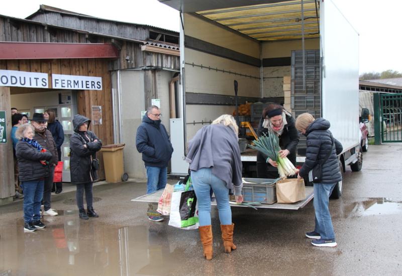<em class="placeholder">Vente de fruits et légumes en direct, au camion, à Beauvais. </em>