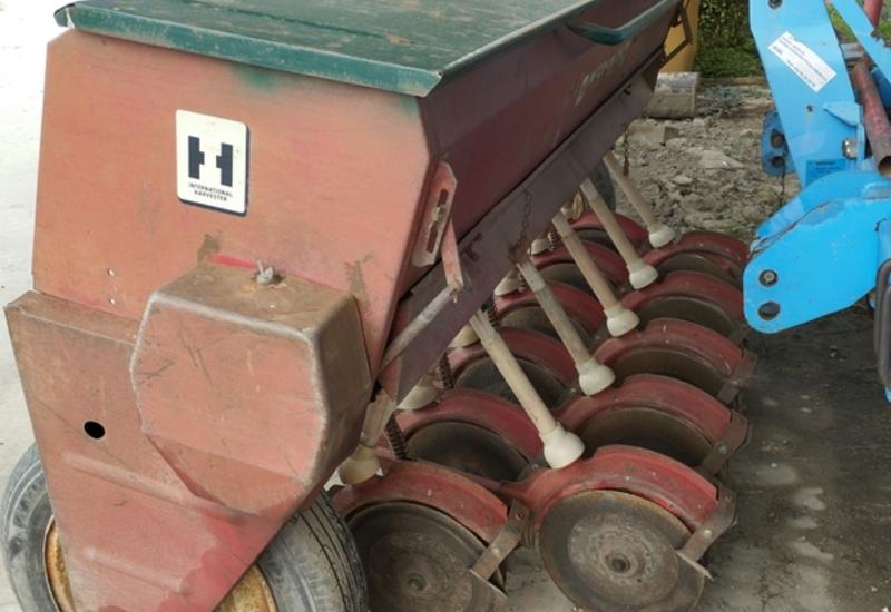 <em class="placeholder">semoir à couverts végétaux Jardin du Fontanil en Isère</em>