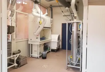 L'eau ozonée, qui peut être produite dans une salle d'ozonation (photo), a des effets significatifs in vitro contre la tavelure de la pomme. © Plateforme TOAsT