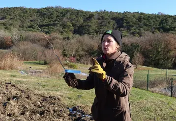 « Il faut partir de graines en allant chercher du costaud », a conseillé Sylvie Monier, directrice de Mission haies Auvergne-Rhône-Alpes lors de la journée « « D’haies demain » au lycée Terre d’horizon, à Romans-sur-Isère.