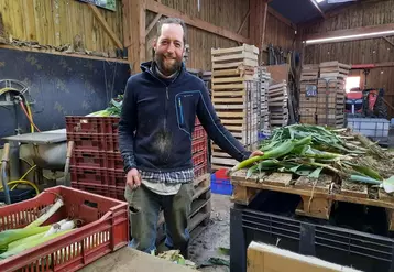 Bertrand Devienne cogère les jardins du Nooteboom avec sa femme Louise. Ils emploient un salarié à mi-temps. 