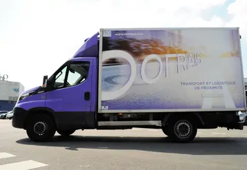Oofrais, la filiale de Sofrilog, dispose d’un parc de 45 véhicules légers, un avantage pour pouvoir répondre à la problématique du dernier kilomètre. © Sofrilog