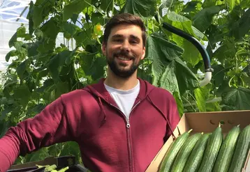 « Nous devons être plus réactifs pour répondre à la demande qui varie beaucoup d’un jour à l’autre », affirme Yann Jacques, gérant des Serres du Val, à Saint-Denis en Val dans le Loiret. © Serres du Val