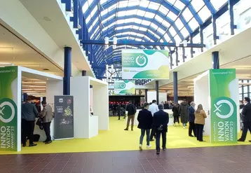 Les finalistes des FLIA seront soumis au vote des visiteurs et pour cela exposés dans le passage entre les halls 20 et 21, ainsi que dans la zone d'exposition spéciale FLIA ...