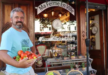 <em class="placeholder">Jean-Michel Obrecht a lancé sa boutique « Ma ferme en ville » lui apportant principalement une liberté d’action sans dépendre d’un système de prix imposés. </em>