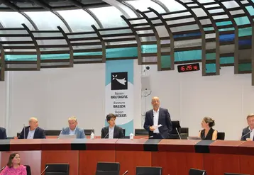 <em class="placeholder">Une table ronde sur la Structuration de l’amont, solution face à l’urgence des transitions, était organisée à l’occasion de la cérémonie des 60 ans du Cerafel.</em>