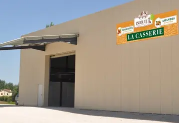 <em class="placeholder">Vue extérieure du bâtiment de la casserie de l'entreprise Escoute,  à Penne d’Agenais (Lot-et-Garonne)</em>