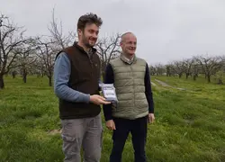<em class="placeholder">Les producteurs de prunes du Lot-et-Garonne Théophile et Christophe de Hautefeuille.</em>