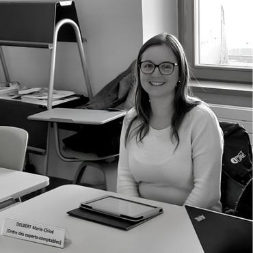 <em class="placeholder">Marie-Chloé Pellegrin, experte-comptable chez Aragor</em>