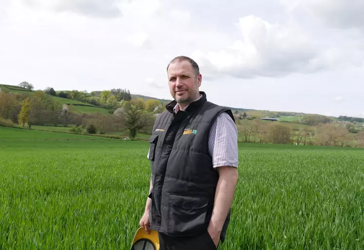 Jérôme Séguinier, agriculteur à Vauclaix dans la Nièvre. « Les analyses de sol apportent des préconisations de fertilisation ou de chaulage qui ne sont pas toujours ...