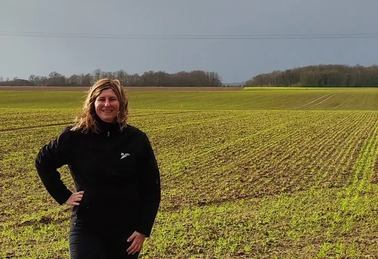 <em class="placeholder">Angélique Le Borgne, agricultrice à Saumeray (Eure-et-Loir) au milieu d&#039;un champ</em>