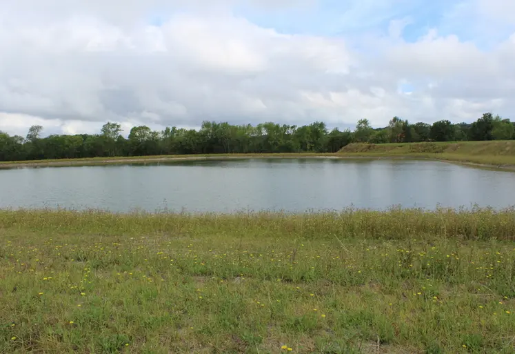 <em class="placeholder">Retenue collinaire de Sainte Sabine.</em>