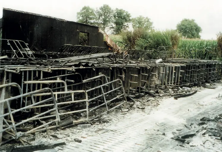 <em class="placeholder">Porcins / sécurité - assurance / atelier porcin détruit par un incendie</em>