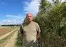 Valère Ricard, agriculteur à Saint-Fuscien (Somme)"Pour l'entretien de la clôture et pour le rang de maïs qui a été sacrifié, je touche une indemnité de la part de la ...