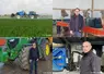 Mosaïque de photos. En haut à gauche : pulvérisateur dans un champ de blé au printemps pour une intervention fongicides. En haut à droite : François Gaborieau, agriculteur à Montréverd, en Vendée. En bas à gauche : Gilbert Lucas, agriculteur à Wismes, dans le Pas-de-Calais. En bas à droite : Jean-Marie Fontaine, agriculteur à Laon, dans l'Aisne.