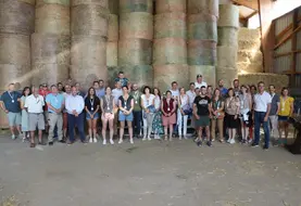 <em class="placeholder">Des agriculteurs, des syndicalistes, des juristes et des accompagnateurs RH, à l&#039;étable de Mézenc à Saint-Front.</em>