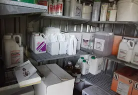 <em class="placeholder">Stockage des produits phytosanitaires.</em>